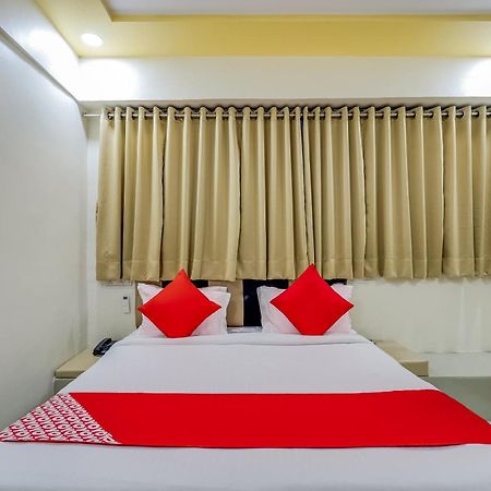Collection O Hotel Alice Ахмедабад Екстериор снимка