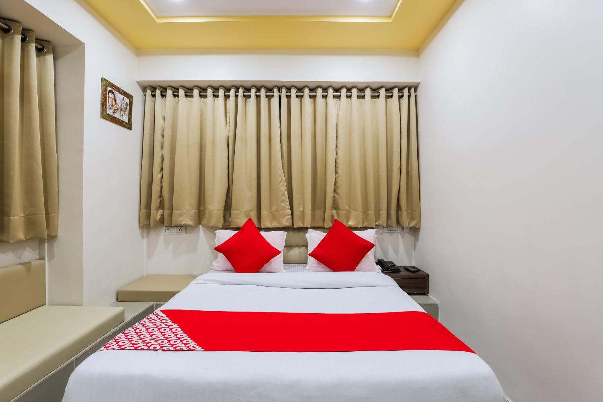Collection O Hotel Alice Ахмедабад Екстериор снимка